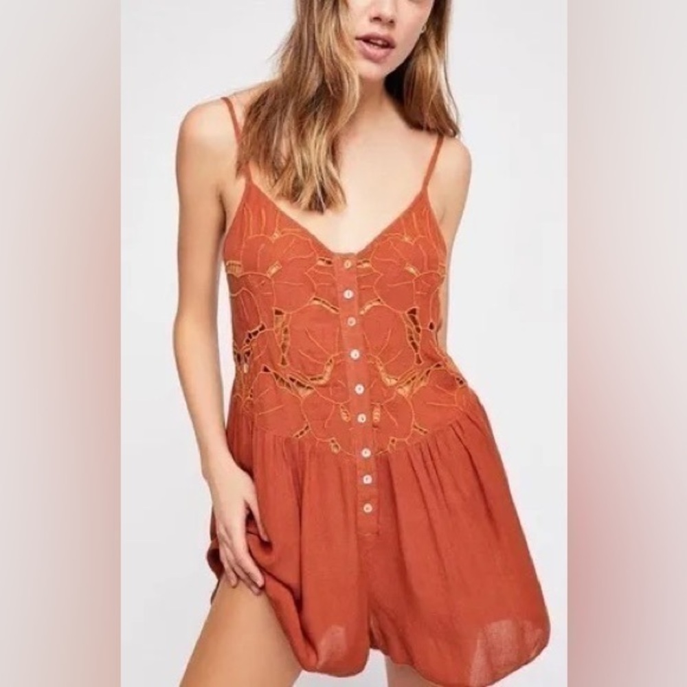 FREE PEOPLE Edith Cutwork Boho Shorts Romper Rare